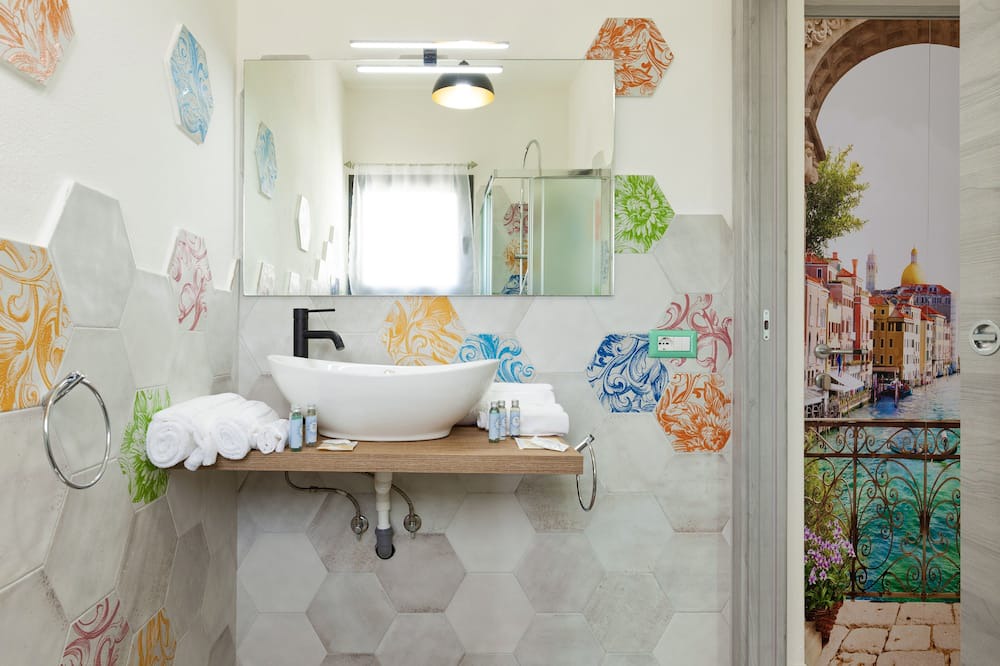 Photo of Bathroom in Lula