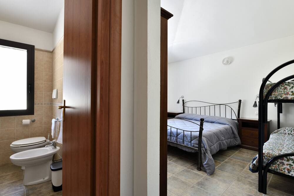 Photo of Bedroom in Elini