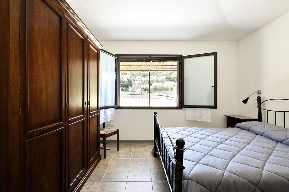 Photo of Bedroom in Elini