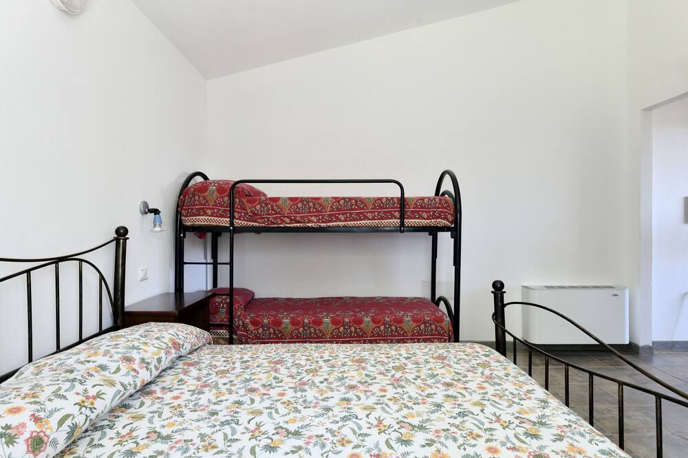 Photo of Bedroom in Elini