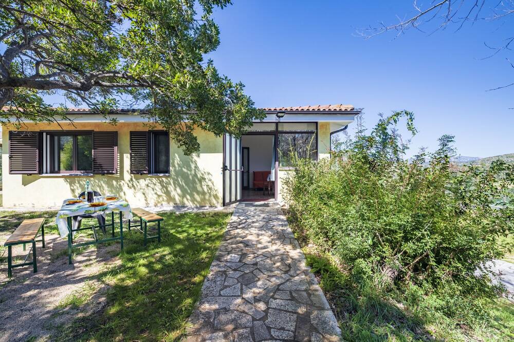 Photo of Outdoor in Elini
