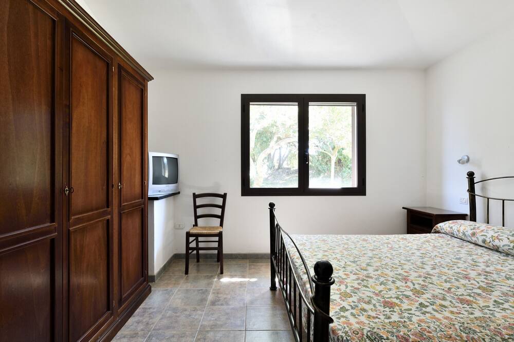 Photo of Bedroom in Elini