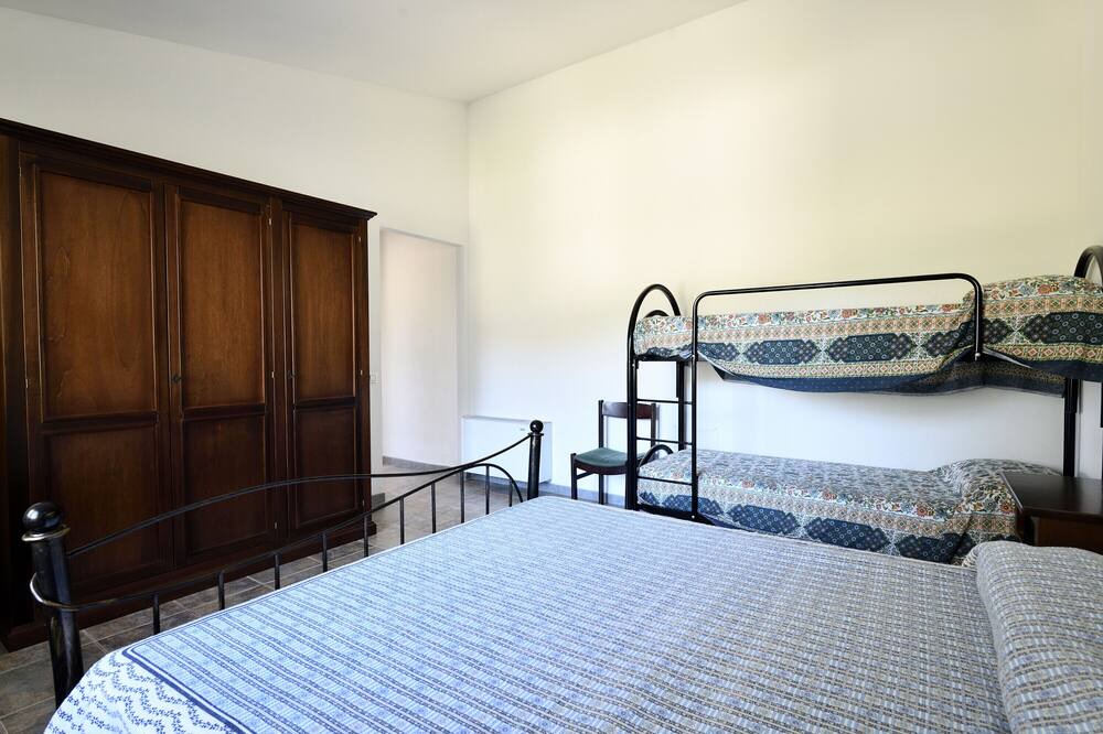 Photo of Bedroom in Elini