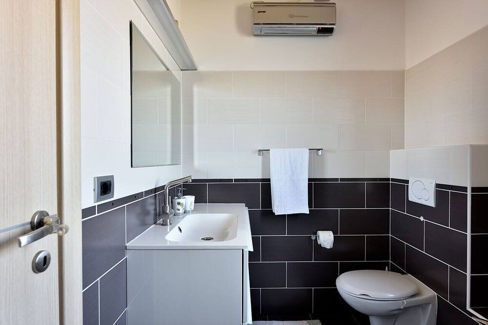 Photo of Bathroom in Talana