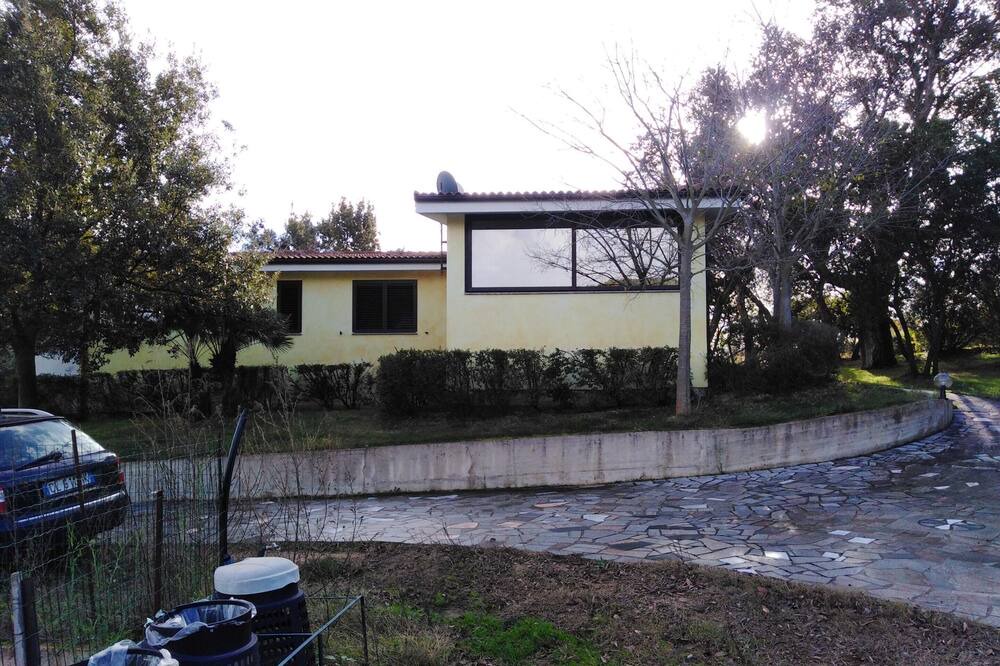 Photo of Outdoor in Elini