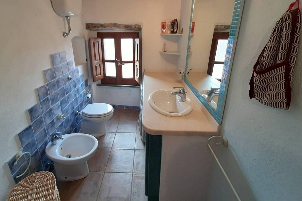 Photo of Bathroom in Narbolia