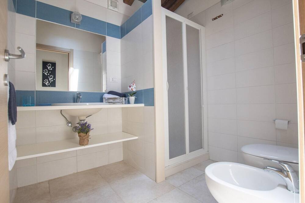 Photo of Bathroom in San Pietro a Mare