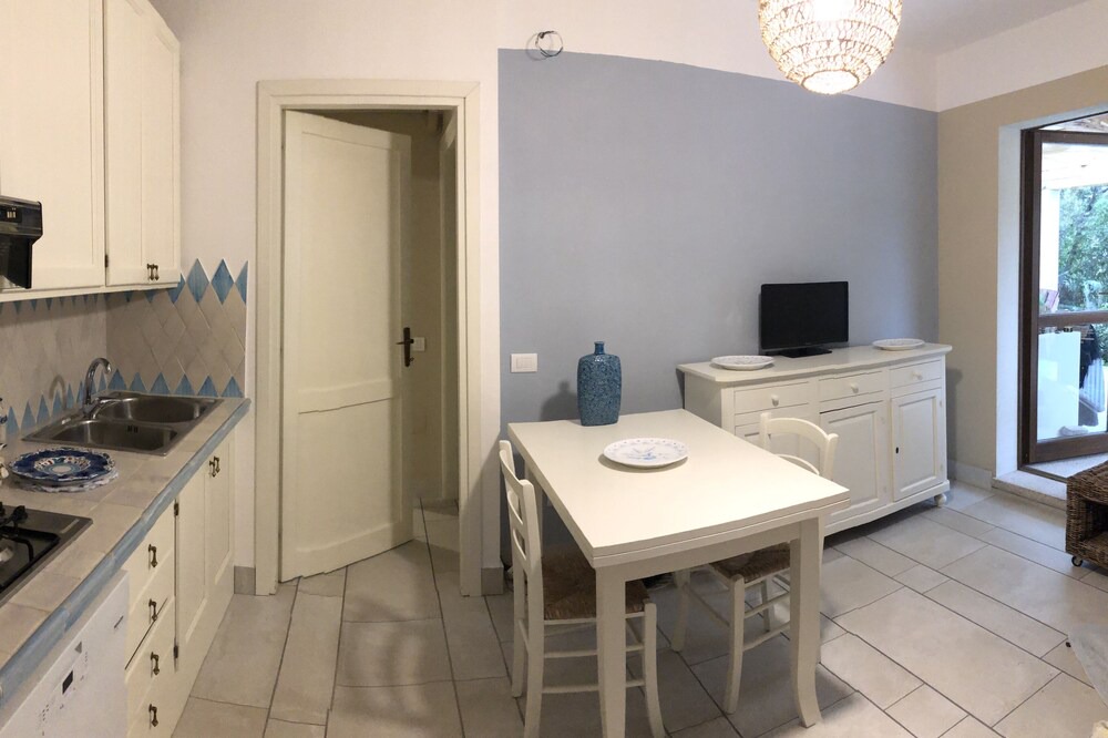 Photo of Bedroom in Campulongu