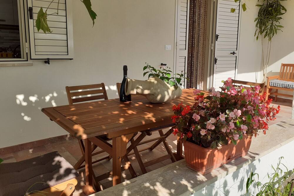 Photo of Patio Balcony in Orosei