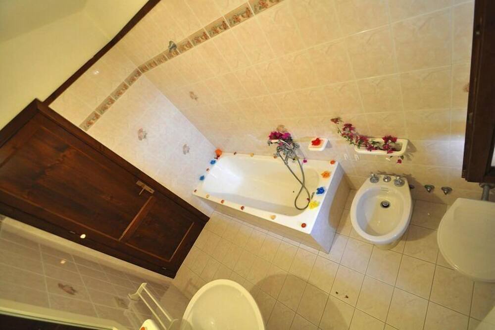 Photo of Bathroom in Costa Paradiso