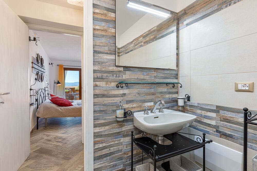Photo of Bathroom in Osseddu