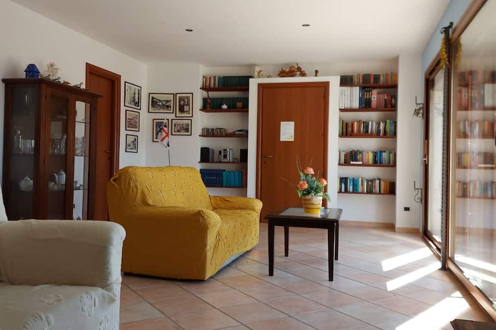 Photo of Livingroom in Lanusei