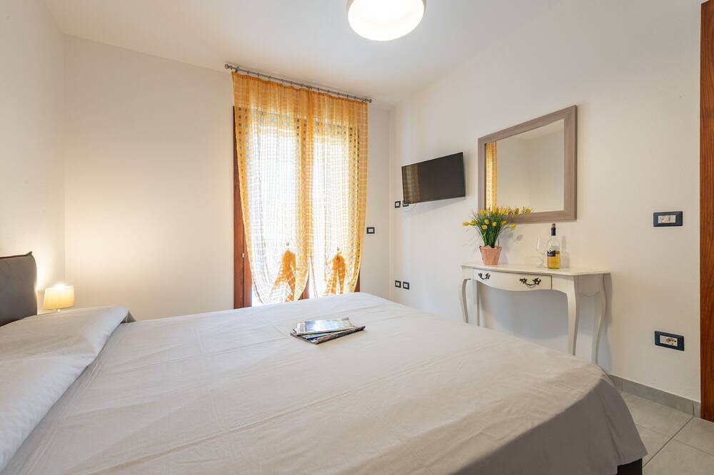 Photo of Bedroom in Lido