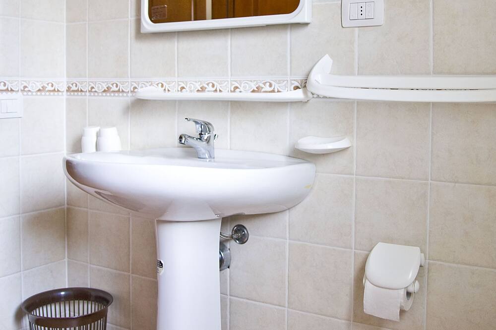 Photo of Bathroom in Trinita d'Agultu