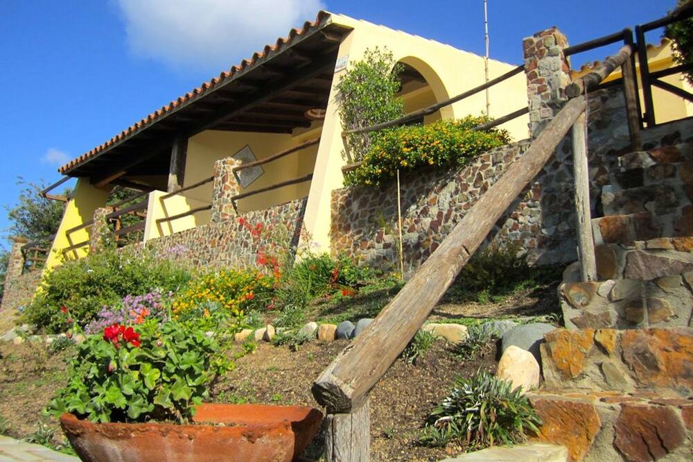 Photo of Outdoor in Geremeas
