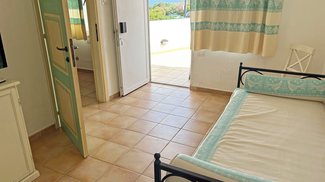 Photo of Bedroom in Eden Beach