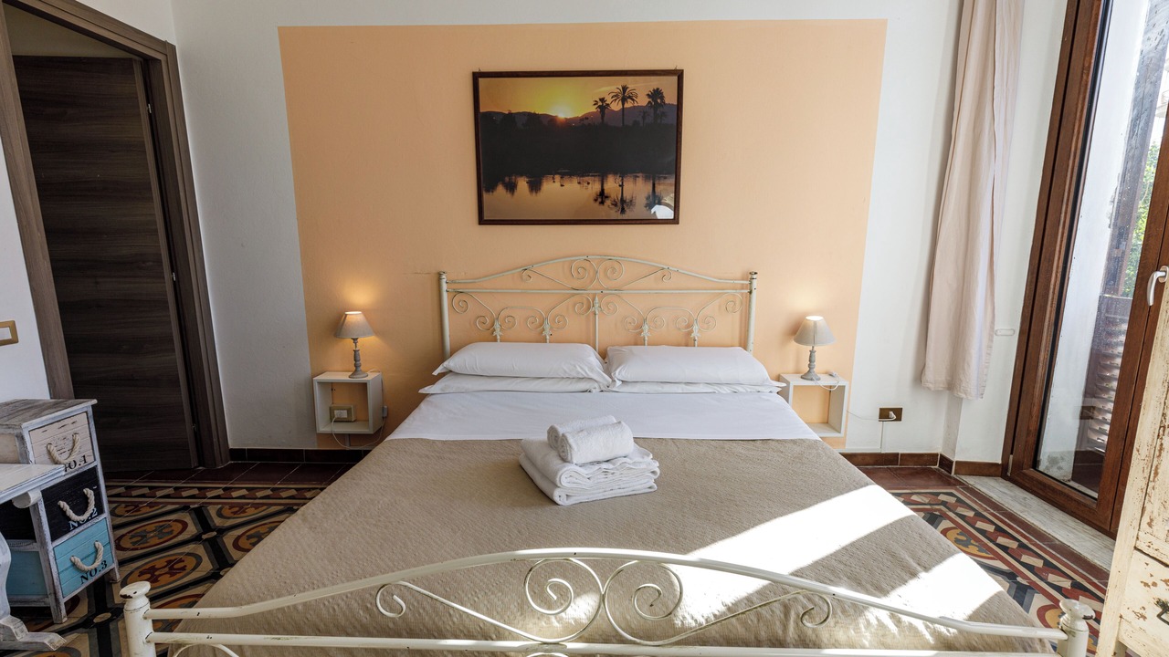 Photo of Bedroom in Historic Castle District