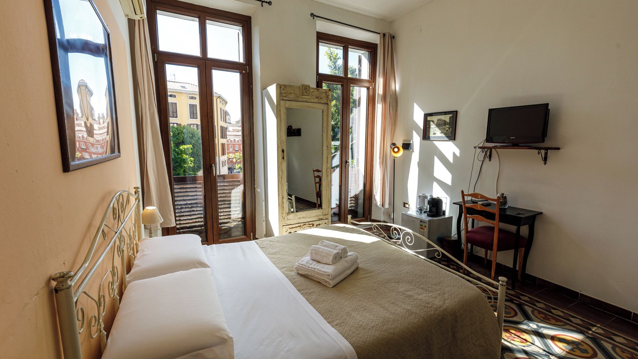 Photo of Bedroom in Historic Castle District