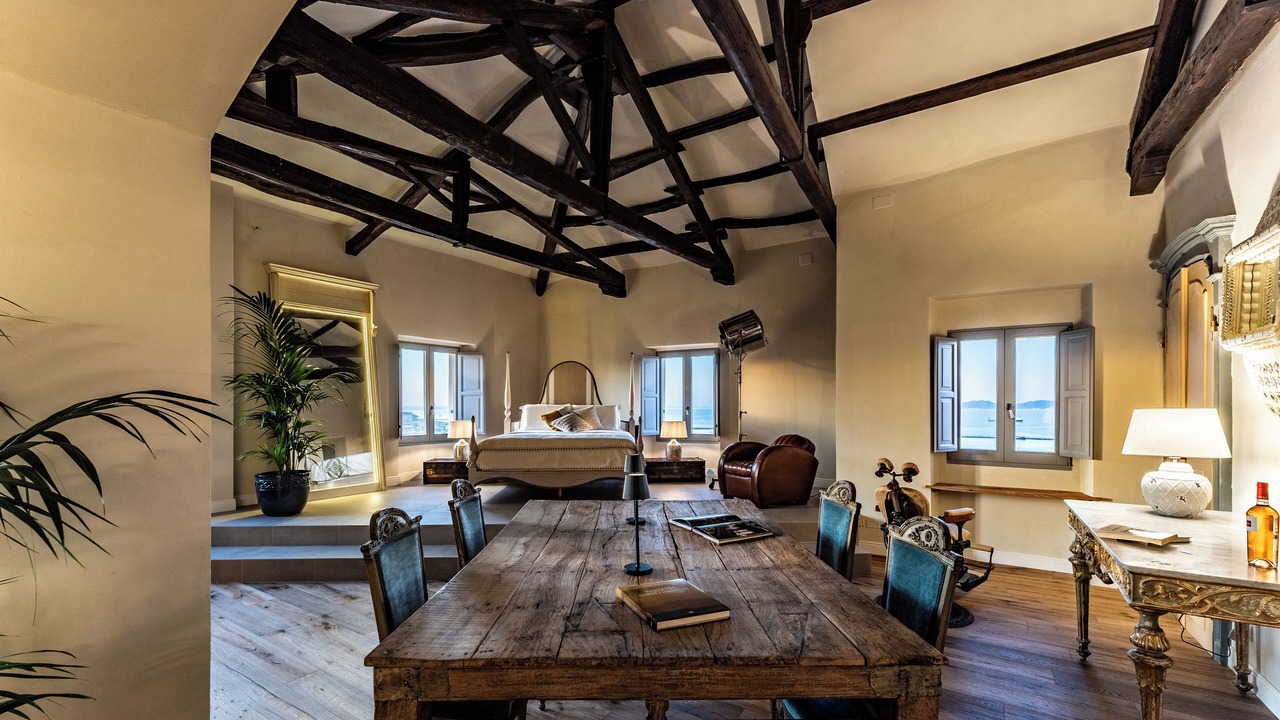 Photo of Bedroom in Historic Castle District