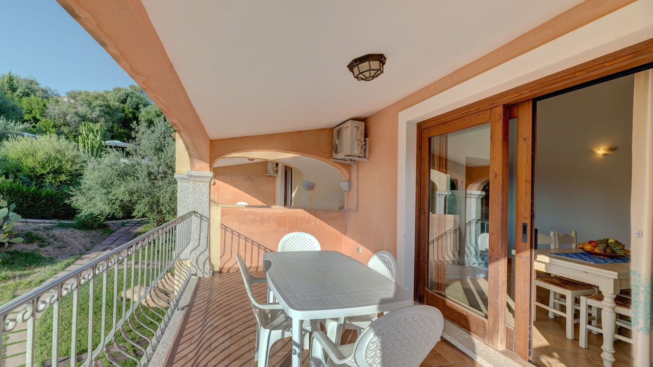 Photo of Patio Balcony in Badesi