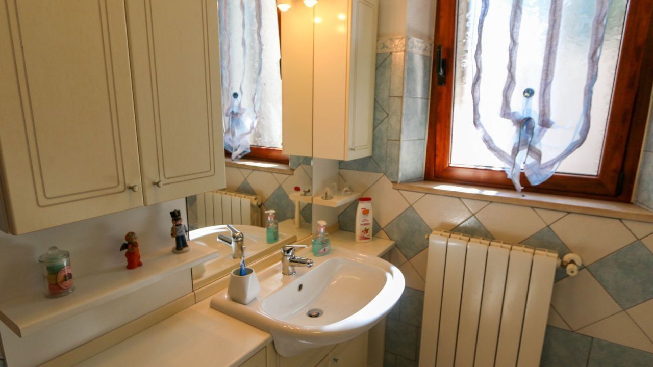 Photo of Bathroom in Oliena