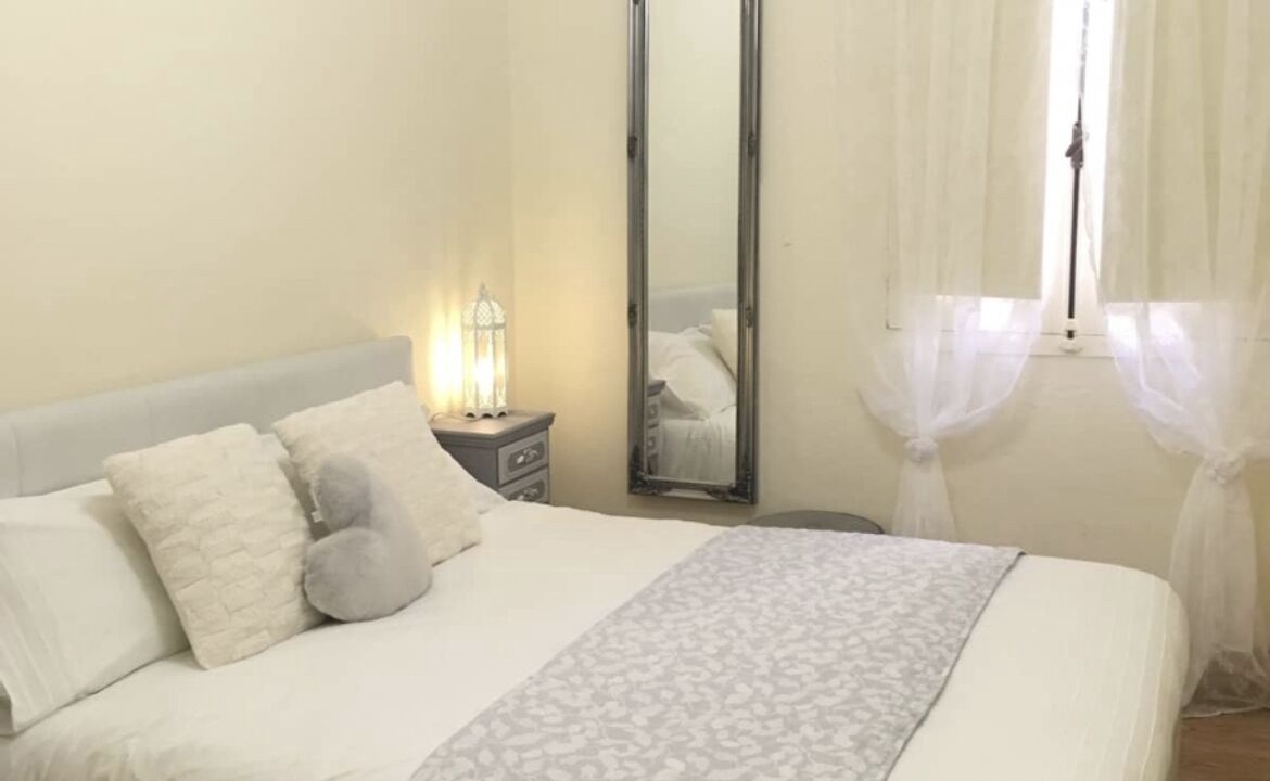 Photo of Bedroom in Historic Castle District