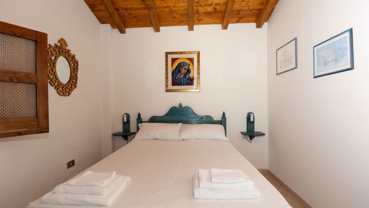 Photo of Bedroom in Oliena