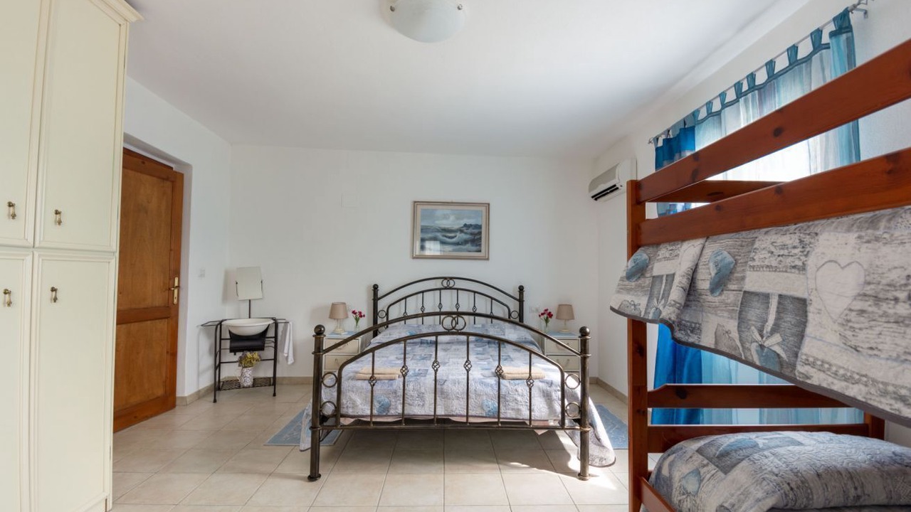 Photo of Bedroom in Oliena