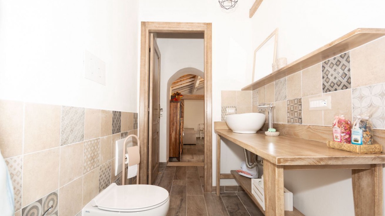 Photo of Bathroom in Oliena