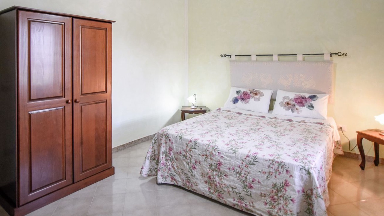 Photo of Bedroom in Oliena