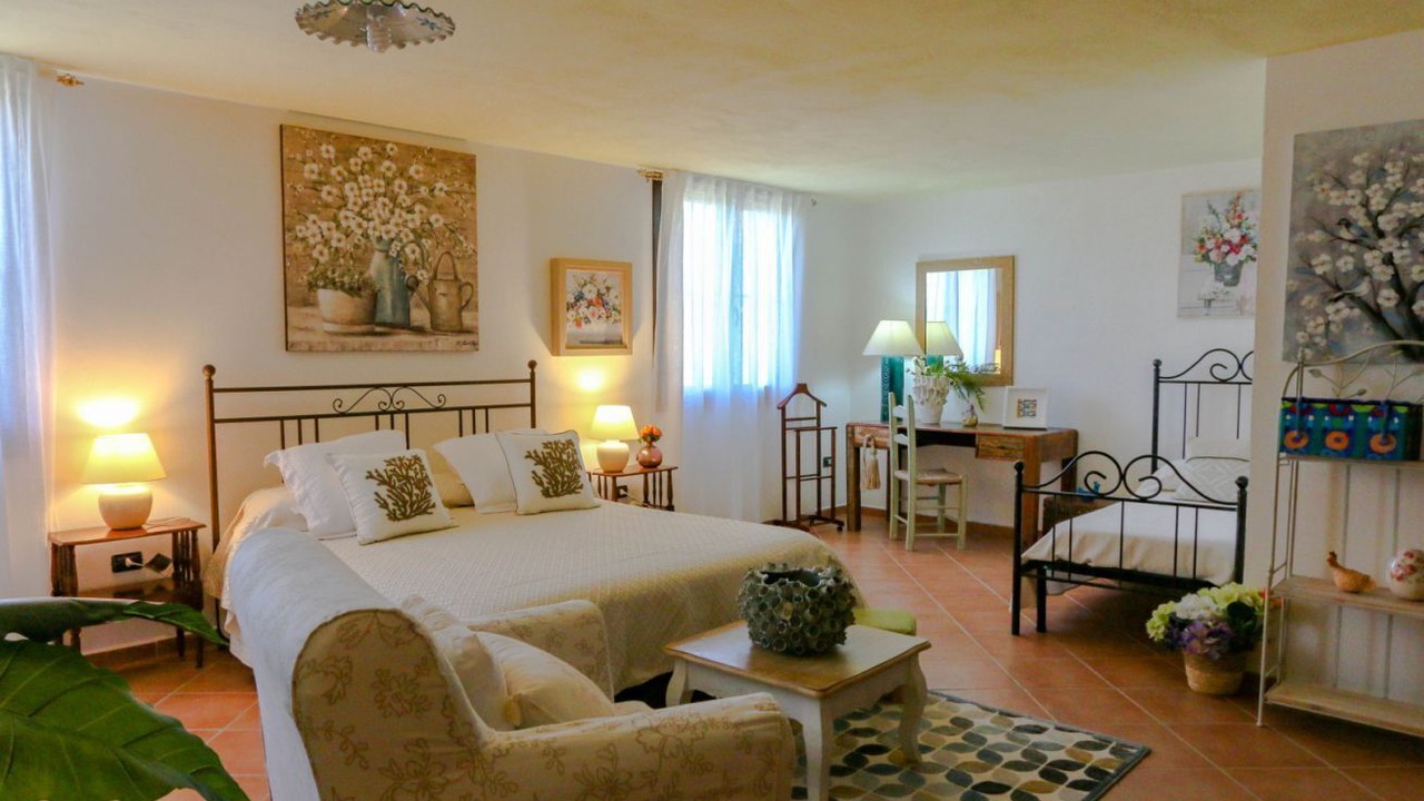 Photo of Bedroom in Oliena