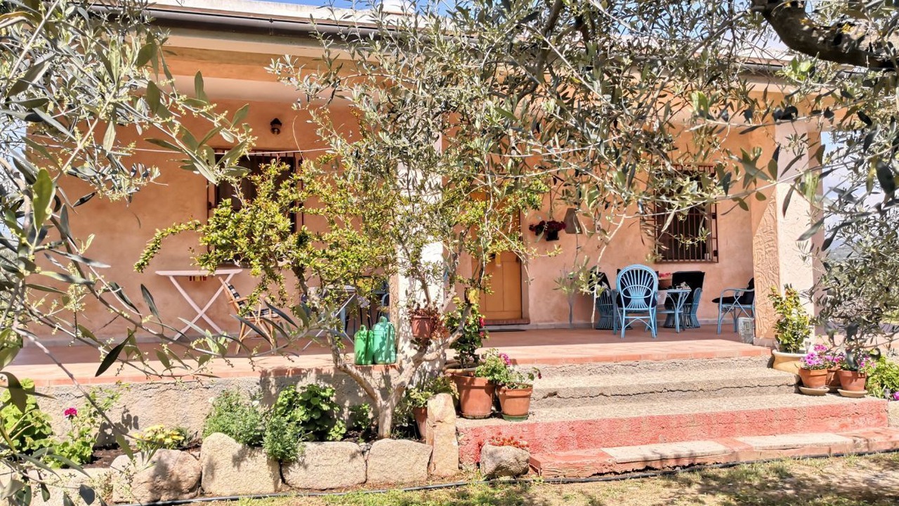 Photo of Patio Balcony in Oliena