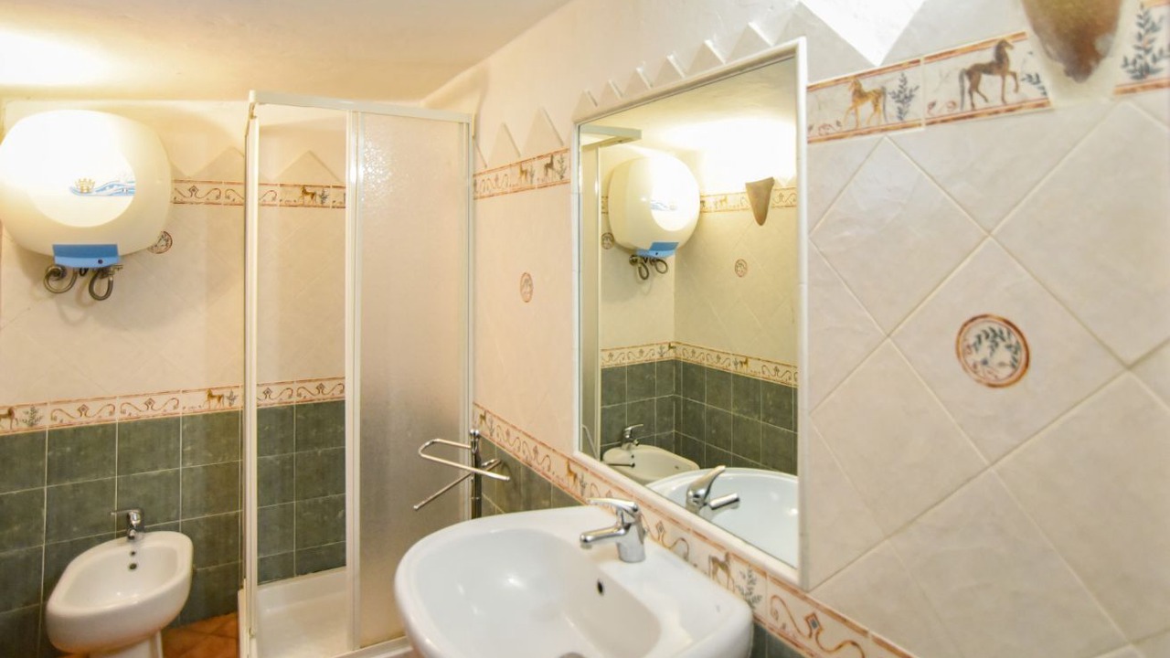 Photo of Bathroom in Oliena