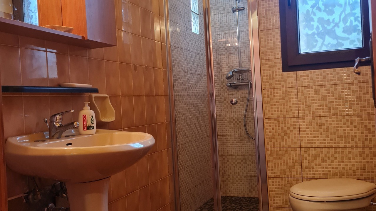 Photo of Bathroom in Notteri