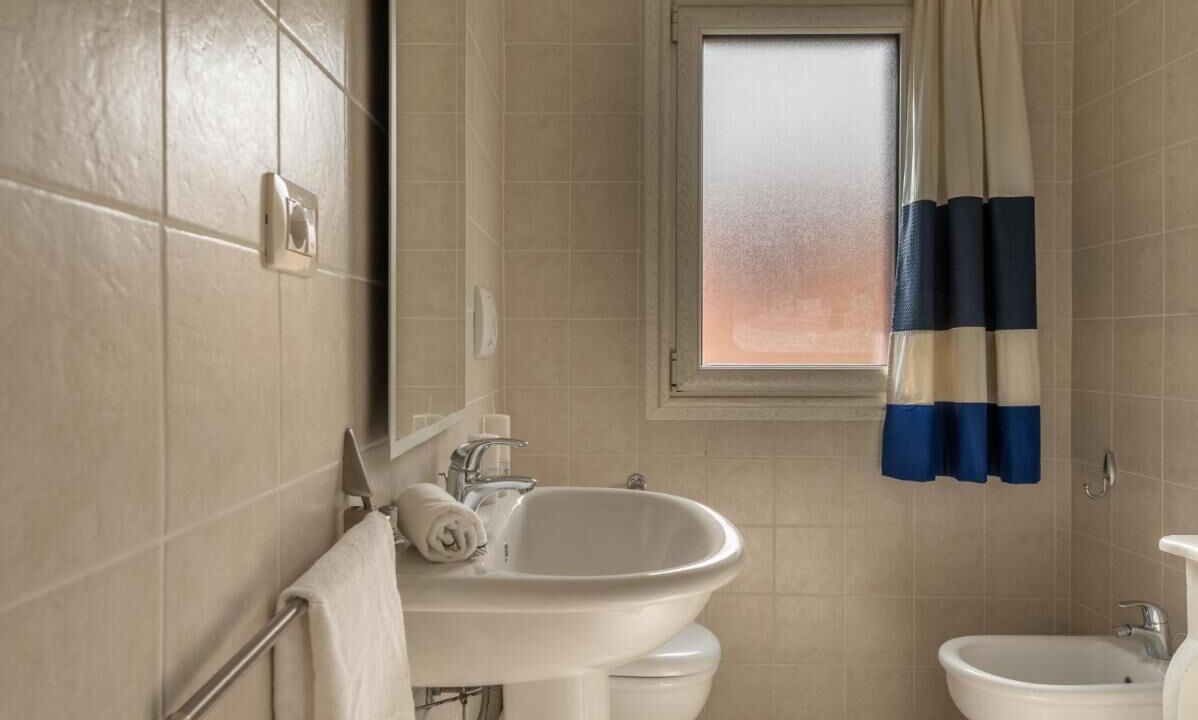 Photo of Bathroom in Golfo di Marinella