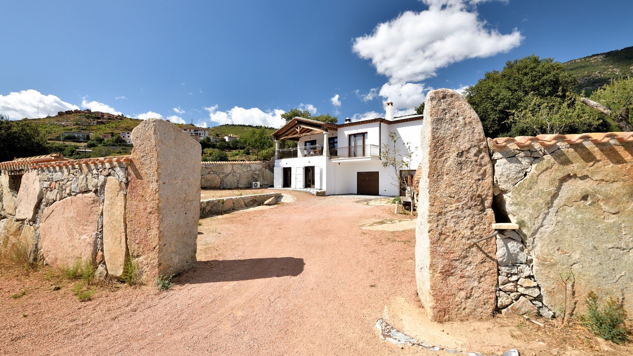 Photo of Outdoor in Arzana