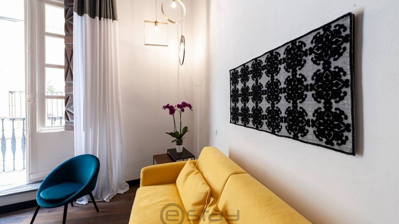 Photo of Livingroom in Historic Castle District