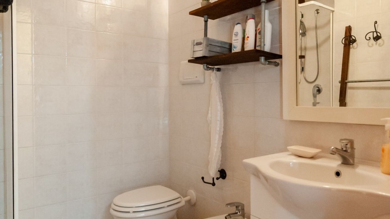 Photo of Bathroom in Geremeas