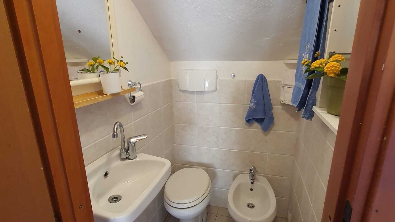 Photo of Bathroom in Campulongu