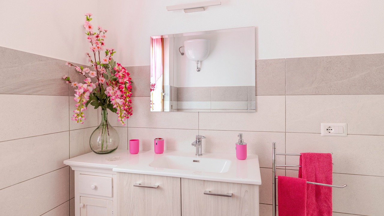 Photo of Bathroom in Oristano Historic Centre