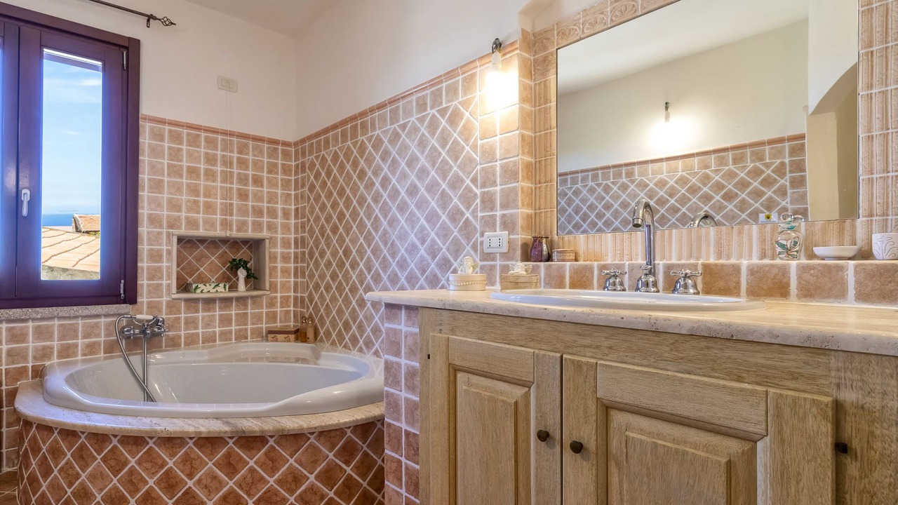 Photo of Bathroom in Badesi