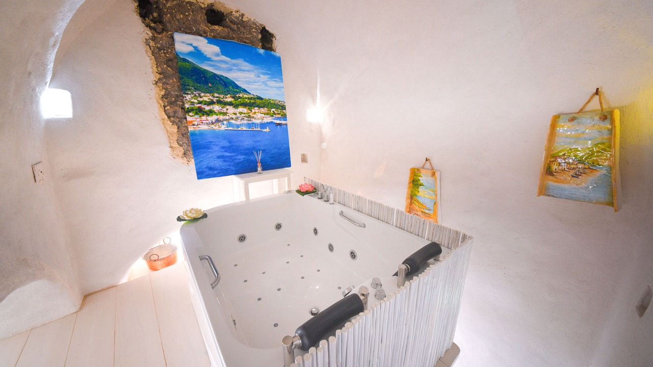 Photo of Bathroom in Lacco Ameno