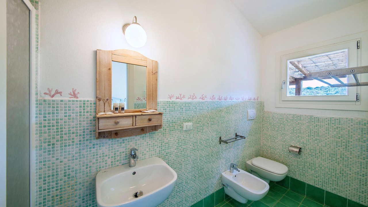 Photo of Bathroom in Baja Sardinia