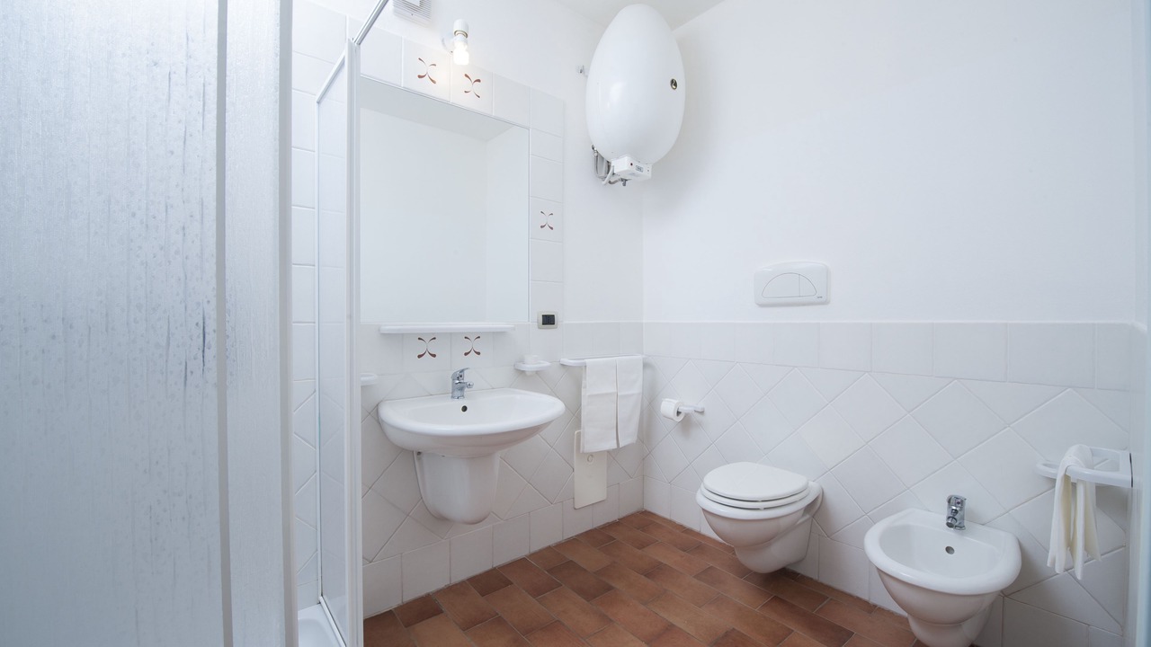 Photo of Bathroom in Campulongu