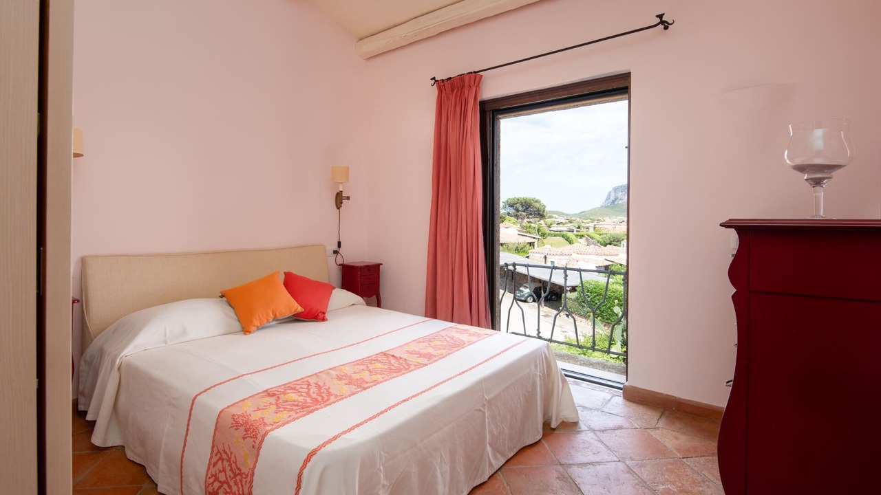 Photo of Bedroom in Baia Caddinas