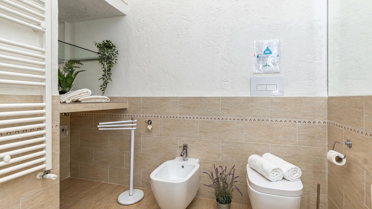 Photo of Bathroom in Baia Caddinas