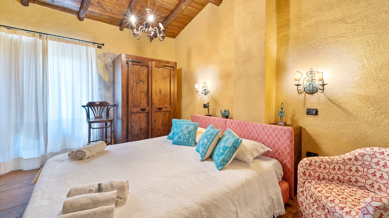 Photo of Bedroom in Seui Historic Centre