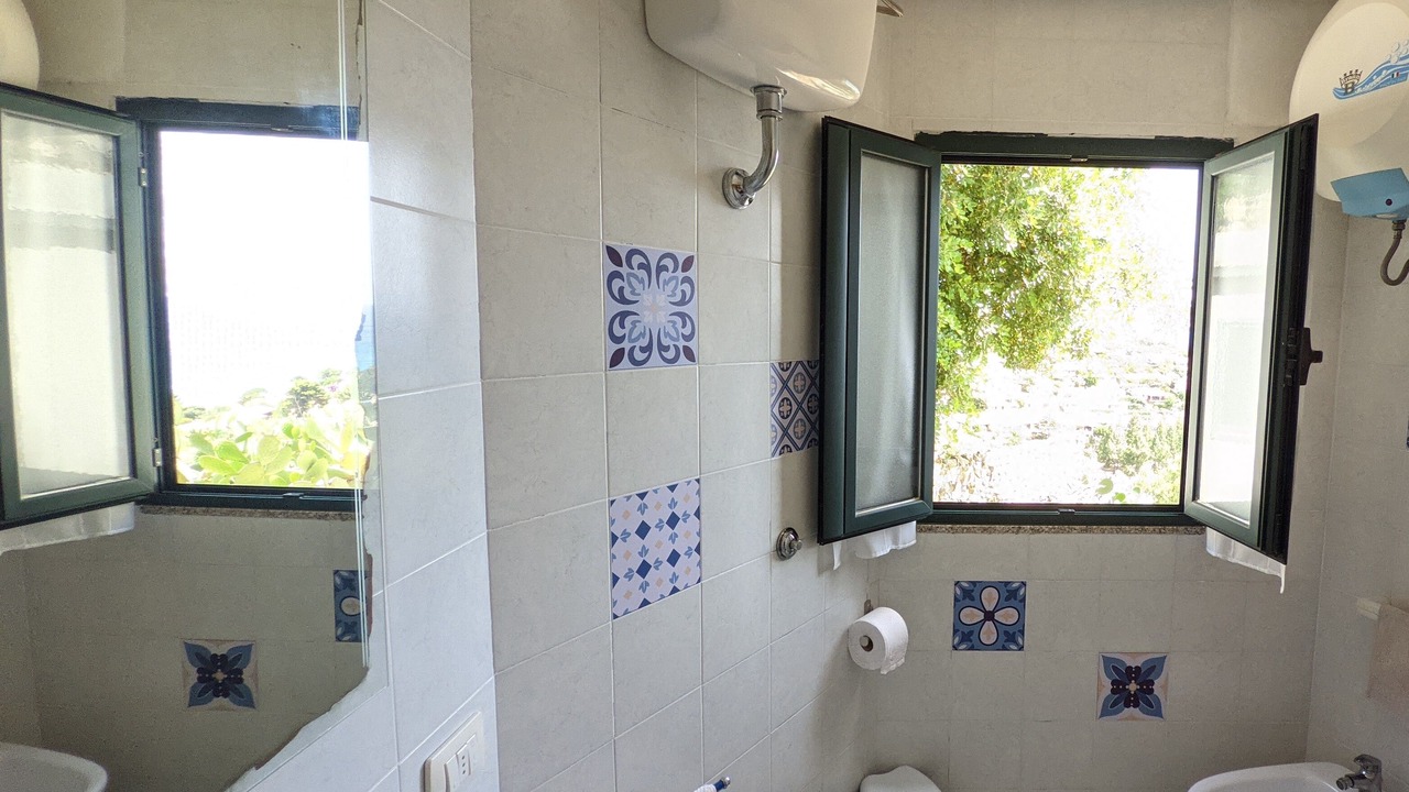 Photo of Bathroom in Geremeas