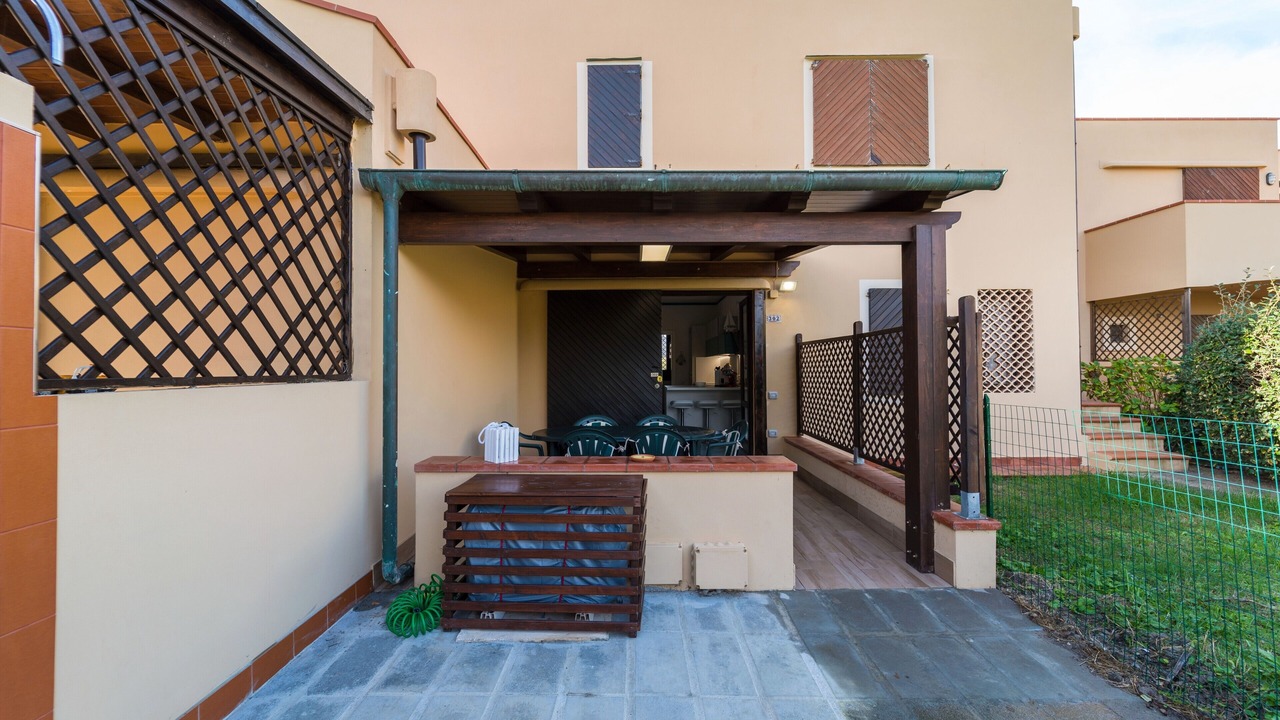 Photo of Patio Balcony in La Pelosa