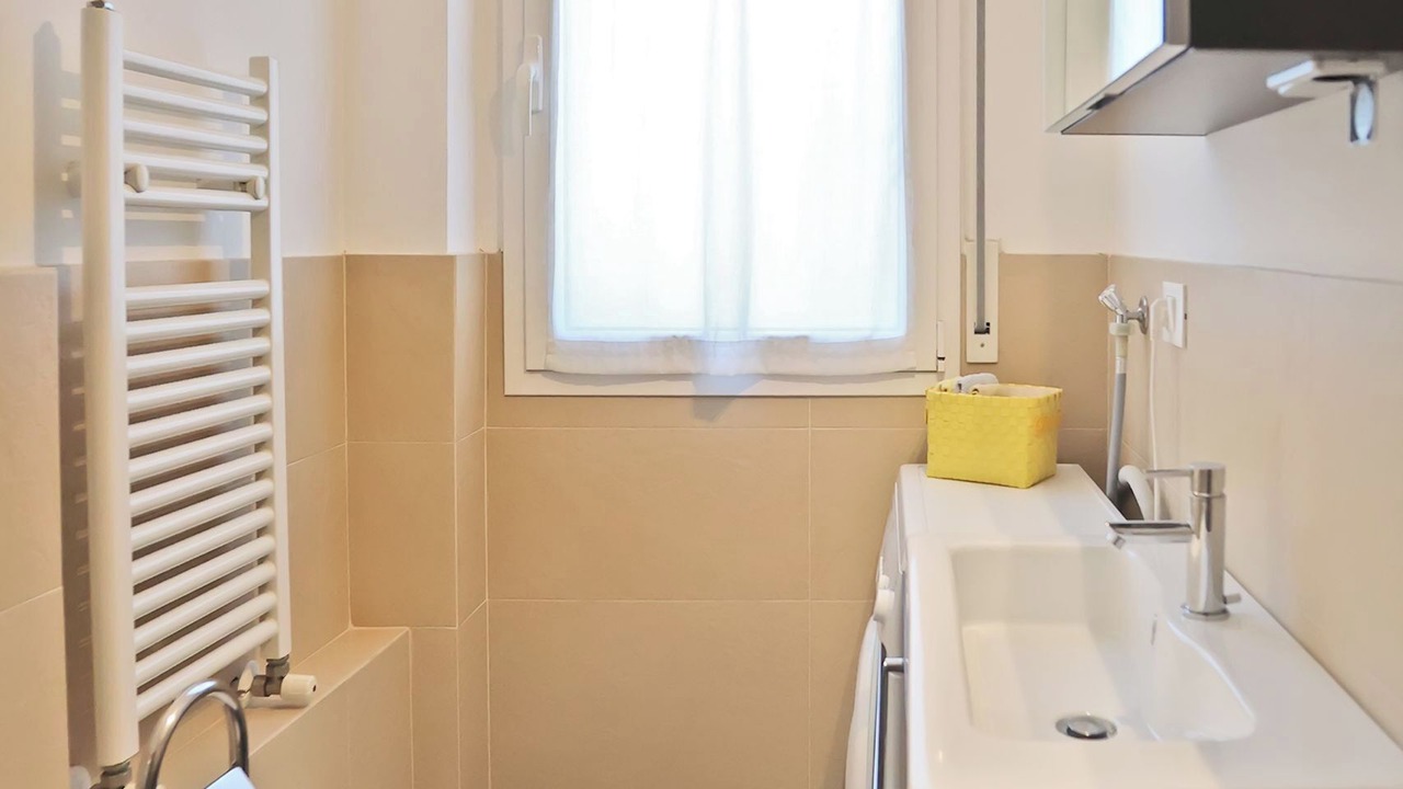 Photo of Bathroom in Marina Centro